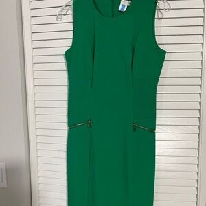 Elegant Green Sleeveless Dress